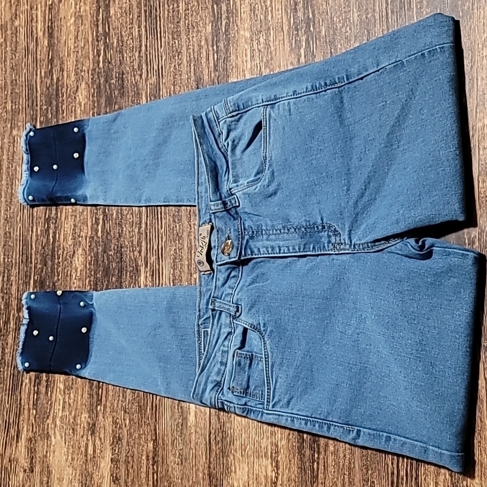 MKYB premium Jeans jeweled ankles size 9 Excellent preworn condition women's